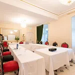 Chateau Le Prieure - Younan Collection Hotel 4*