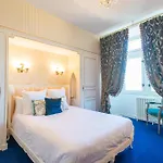 מלון Chateau Le Prieure Saumur - La Maison Younan 4*