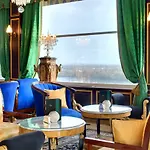 מלון Chateau Le Prieure Saumur - La Maison Younan 4*