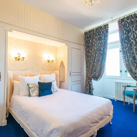 Hotel Chateau Le Prieuré Saumur - La Maison Younan 4*