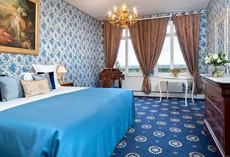 Hotel Chateau Le Prieure Saumur - La Maison Younan 4*