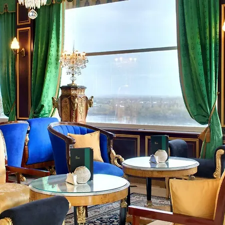 Hotel Chateau Le Prieuré Saumur - La Maison Younan 4*