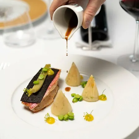 Chateau Le Prieure Saumur - La Maison Younan Hotel