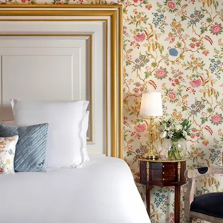 Chateau Le Prieure Saumur - La Maison Younan Hotel 4*
