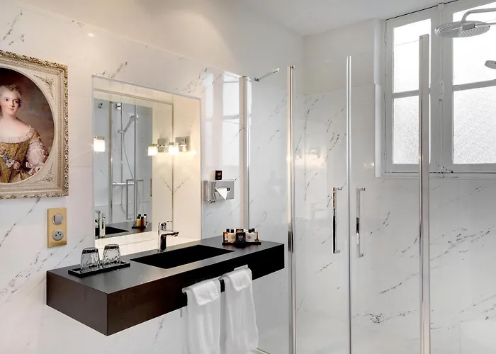 Chateau Le Prieure Saumur - La Maison Younan 4*