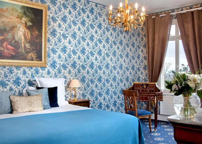 Hotel Chateau Le Prieure Saumur - La Maison Younan