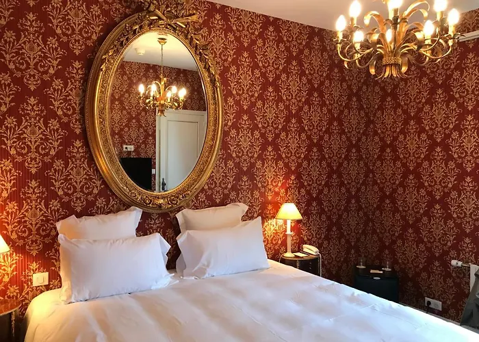 Hotel Chateau Le Prieure Saumur - La Maison Younan 4*