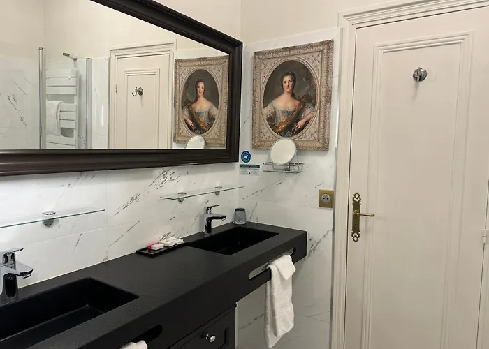 Chateau Le Prieure - Younan Collection 4* Chènehutte-les-Tuffeaux