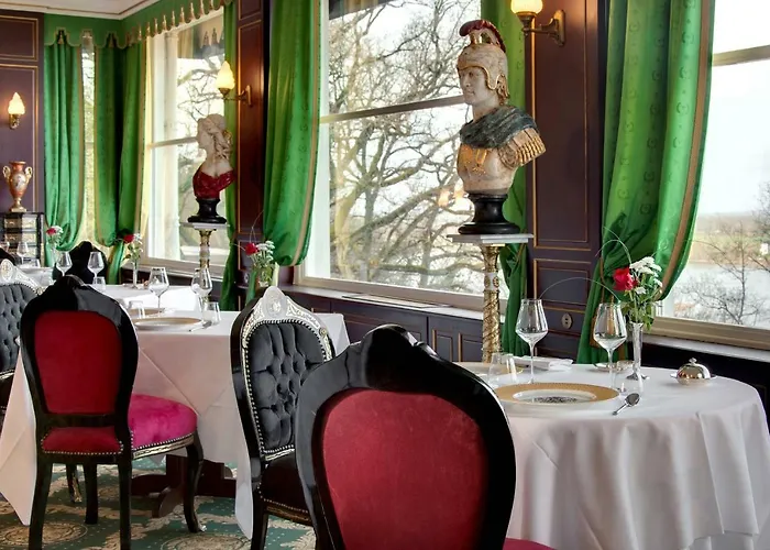 Chateau Le Prieure Saumur - La Maison Younan Hotel