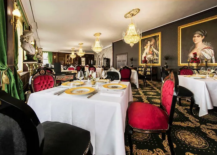 Chateau Le Prieure Saumur - La Maison Younan Hotel