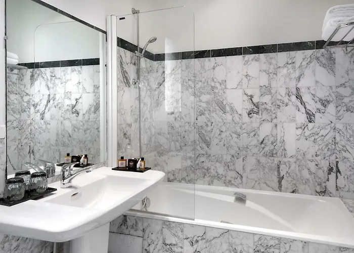 Hotel Chateau Le Prieure - Younan Collection 4*